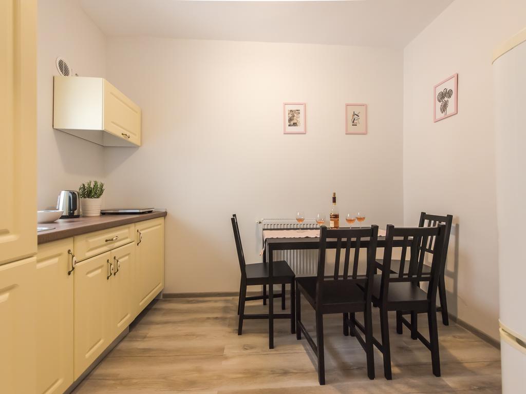 Antic Apartament *